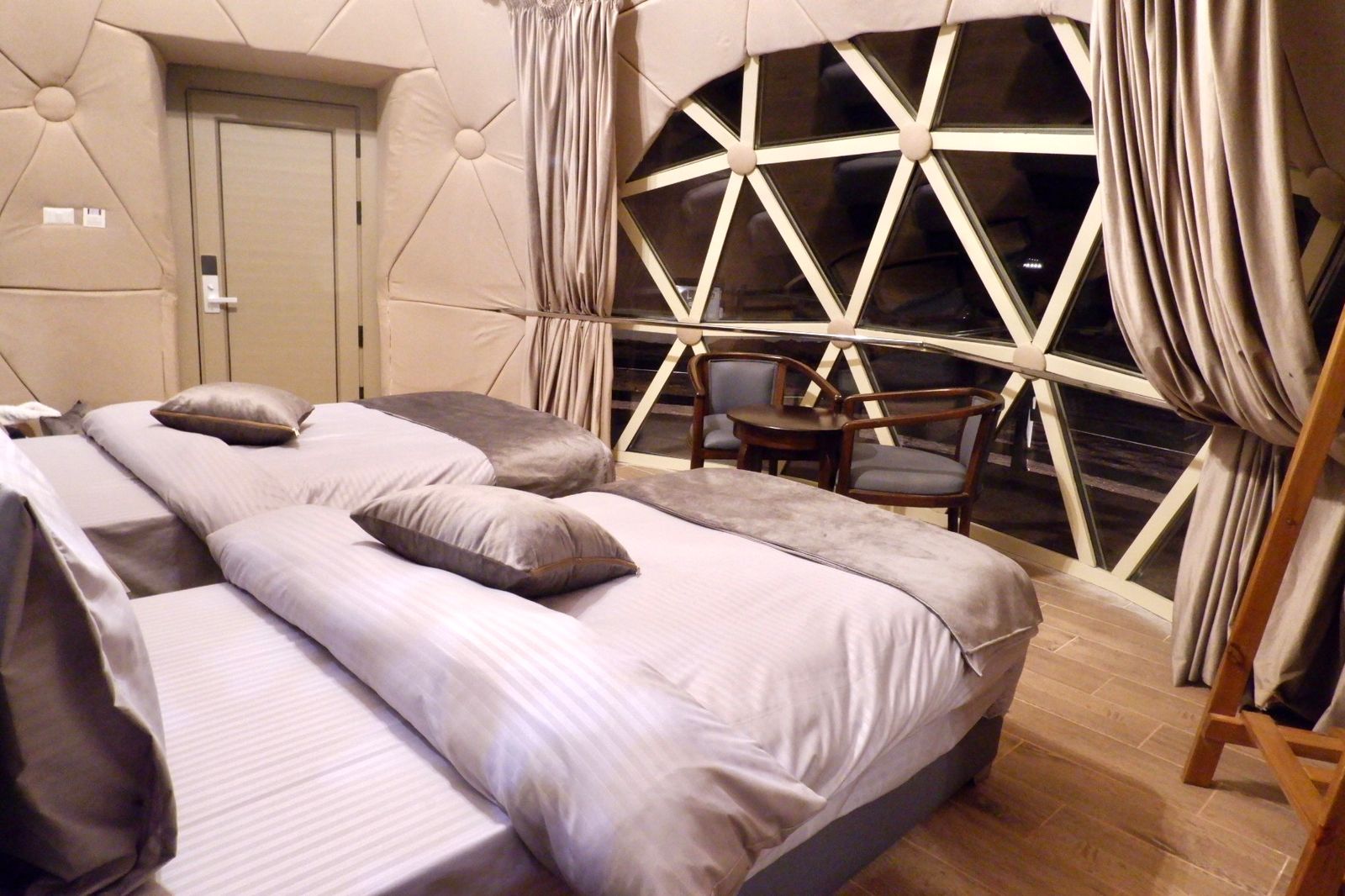 Double Dome / Bubble Tent